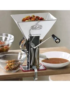 Manuelle Tomatenpresse Entkernung 2